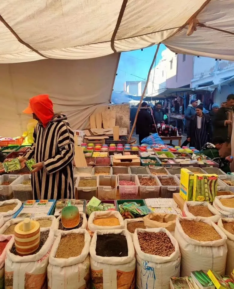 Étal d'épices au souk